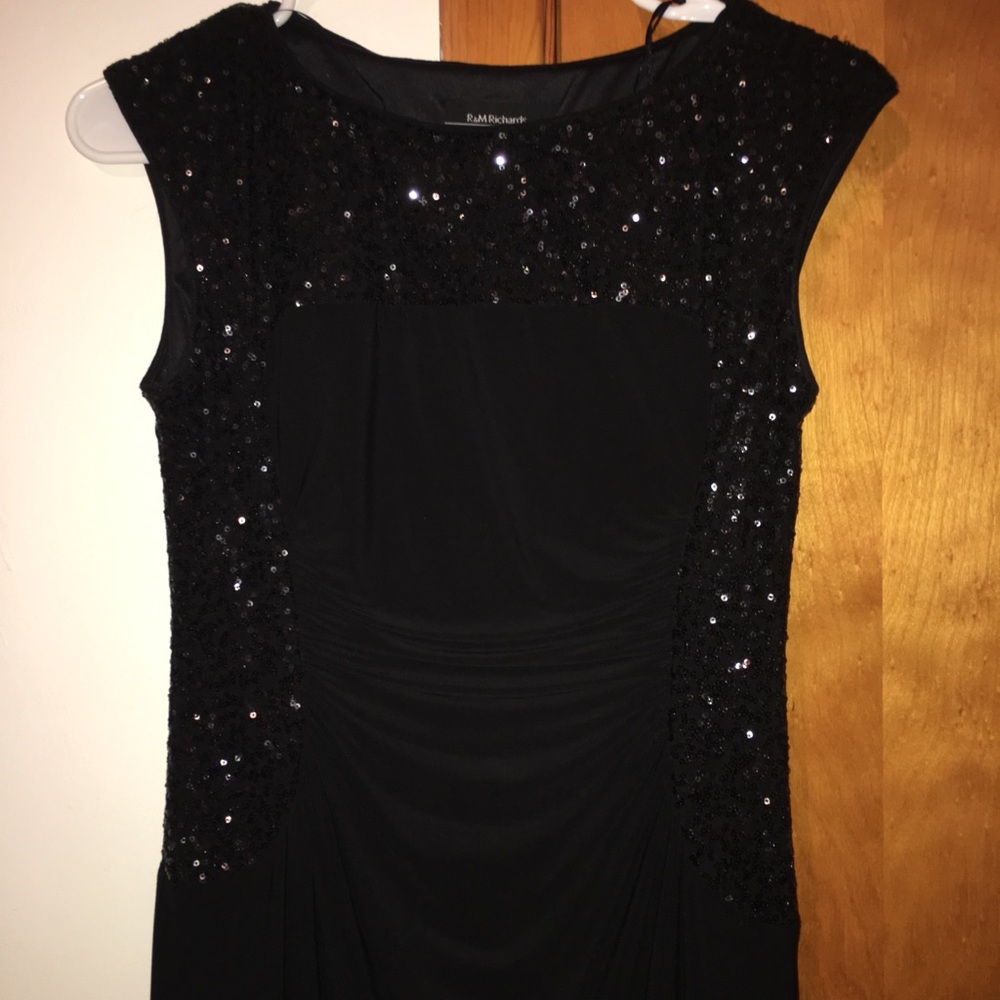 Dress - Picture 3 of 8